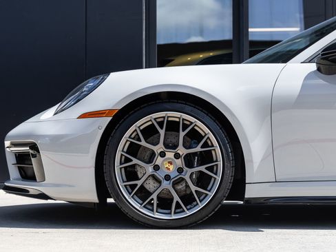 Certified 2022 Porsche 911 Targa 4S AWD/4WD image 16