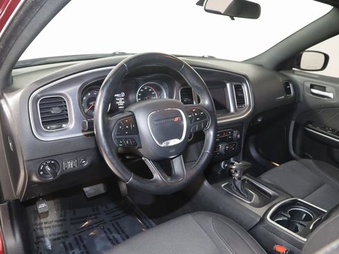 Used 2019 Dodge Charger SXT image 22