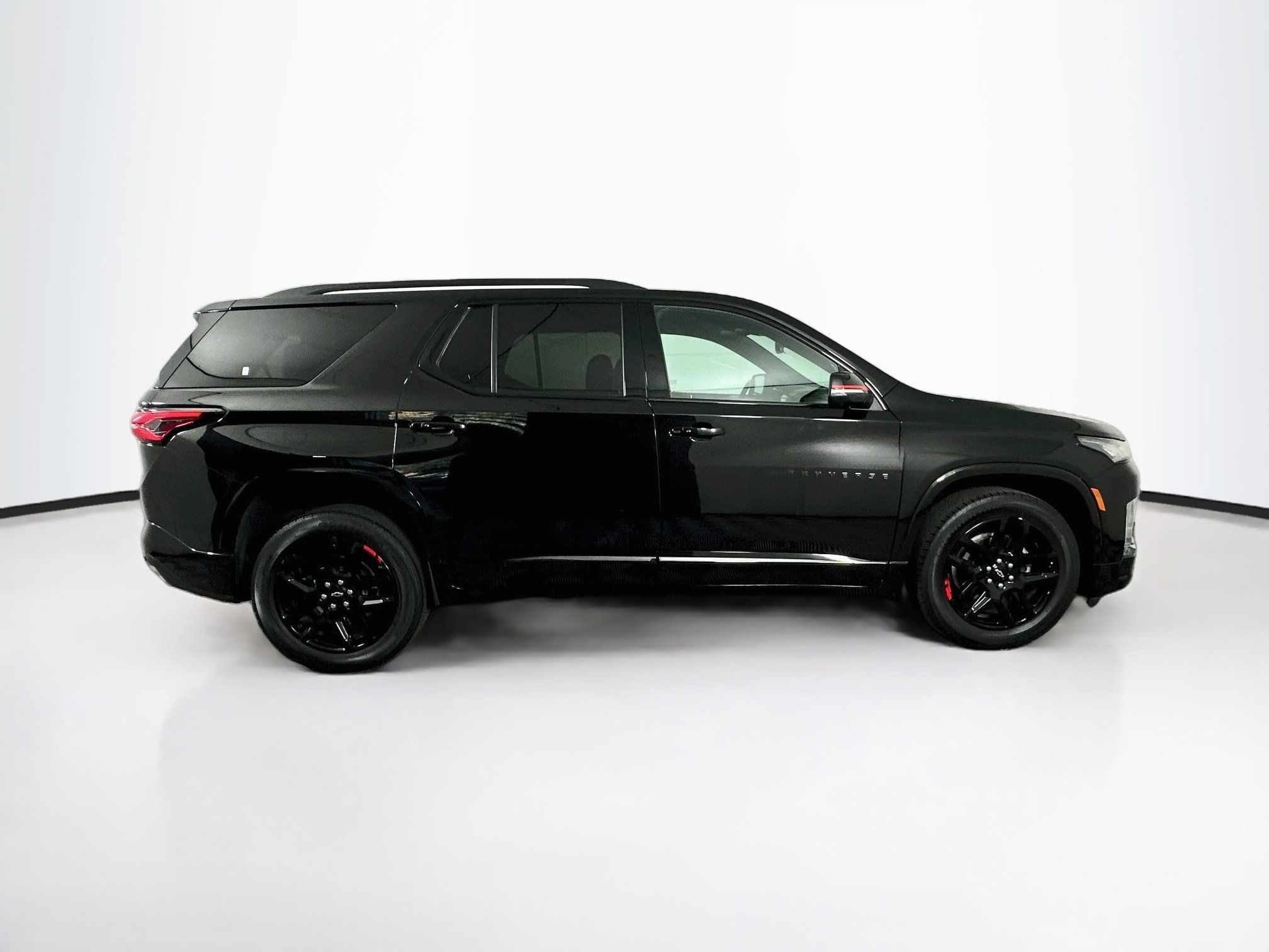 Used 2023 Chevrolet Traverse Premier w/ Redline Edition AWD/4WD image 10
