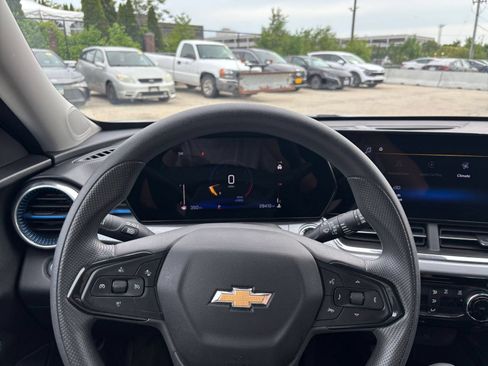 Used 2025 Kia K4 FWD image 33
