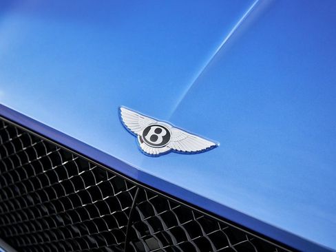 Used 2023 Bentley Continental GT Azure image 7