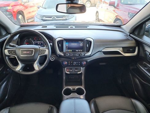 Certified 2024 GMC Terrain SLT image 17
