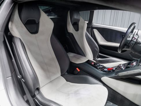 Used 2015 Lamborghini Huracan LP 610-4 image 5