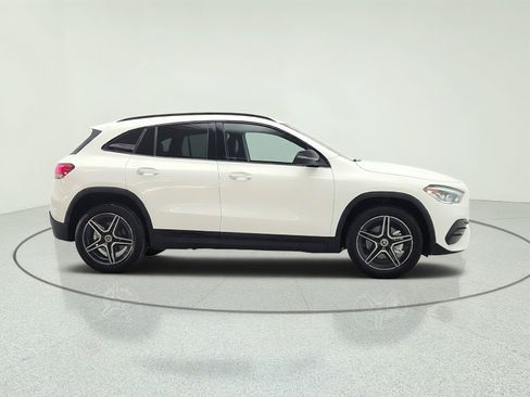 Used 2022 Mercedes-Benz GLA 250 4MATIC image 4