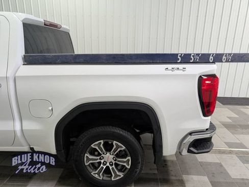 Used 2026 GMC Sierra 1500 SLT AWD/4WD image 3