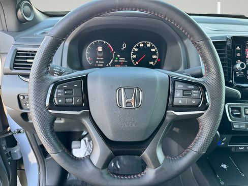 Used 2024 Honda Ridgeline Black Edition image 14