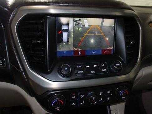 Used 2017 GMC Acadia Denali w/ Technology Package AWD/4WD image 15