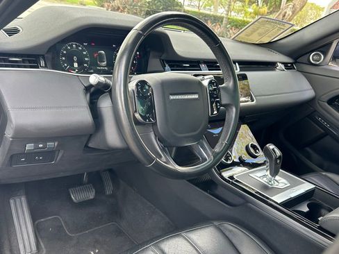 Used 2020 Land Rover Range Rover Evoque SE image 46