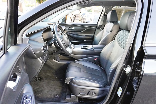 Used 2023 Hyundai Santa Fe Limited AWD/4WD image 23