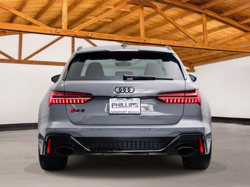Used 2021 Audi RS 6 w/ Executive Package AWD/4WD image 4