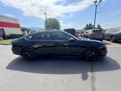Used 2024 Honda Accord Sport image 3