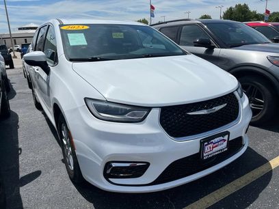 Used 2023 Chrysler Pacifica Touring-L