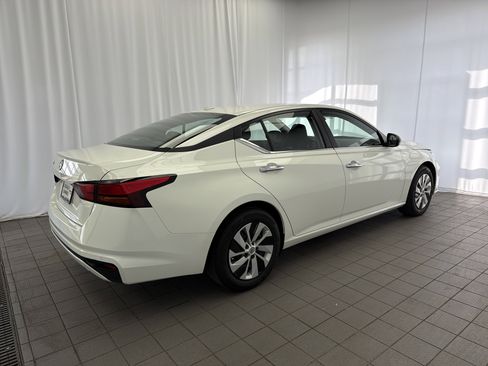 Certified 2025 Nissan Altima 2.5 S image 4