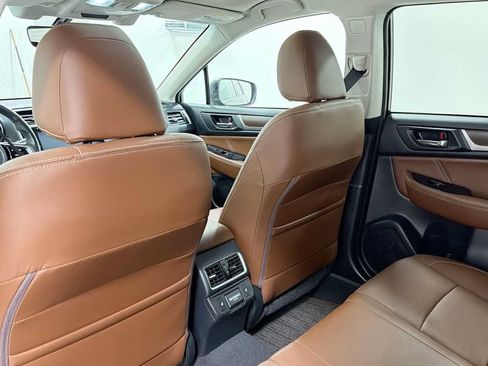 Used 2018 Subaru Outback 2.5i Touring w/ Popular Package #3 AWD/4WD image 26