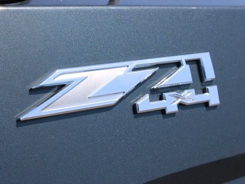 Used 2018 Chevrolet Silverado 1500 LT w/ All Star Edition AWD/4WD image 13