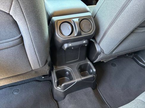 Used 2025 Jeep Wrangler Unlimited Sport AWD/4WD image 22