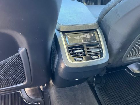 Used 2019 Volvo XC90 T6 Momentum w/ Advanced Package AWD/4WD image 18