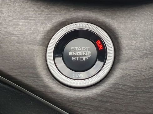 New 2025 Jeep Grand Cherokee L Limited w/ Luxury Tech Group II image 37