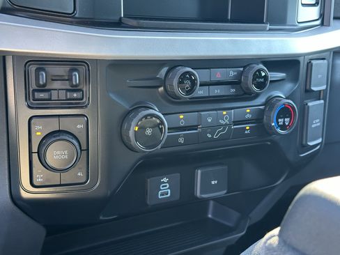New 2025 Ford F350 XLT image 17