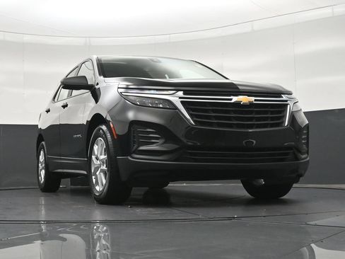 Used 2024 Chevrolet Equinox LS FWD image 30