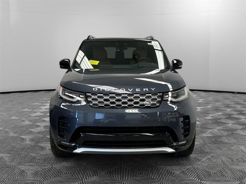 New 2026 Land Rover Discovery Limited Edition image 8