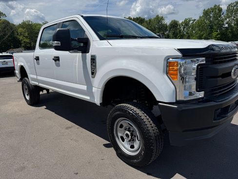 Used 2019 Ford F350 XL w/ Power Equipment Group AWD/4WD image 12