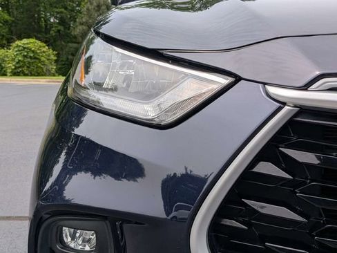 Used 2020 Toyota Highlander XLE FWD image 10