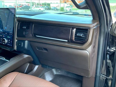 Used 2022 Ford Expedition King Ranch RWD image 18