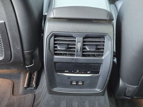 Used 2023 BMW 330e image 35