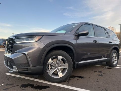 Certified 2025 Honda Pilot EX-L image 19