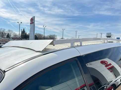 Used 2006 Chrysler Town & Country Touring image 15