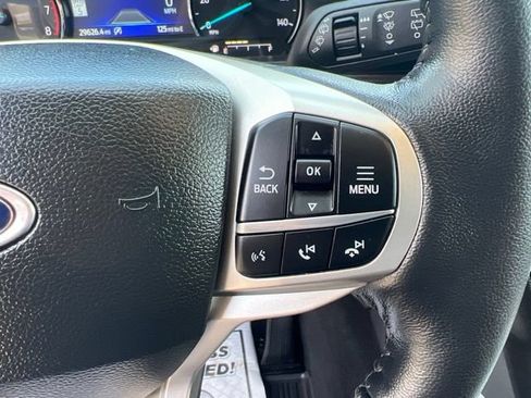 Used 2023 Ford Explorer Limited w/ Equipment Group 301A AWD/4WD image 30