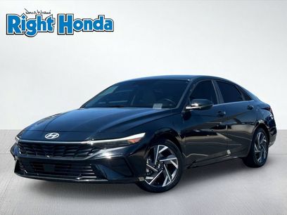 Used 2025 Hyundai Elantra Limited