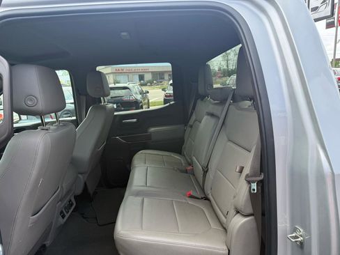 Used 2019 GMC Sierra 1500 SLT AWD/4WD image 9