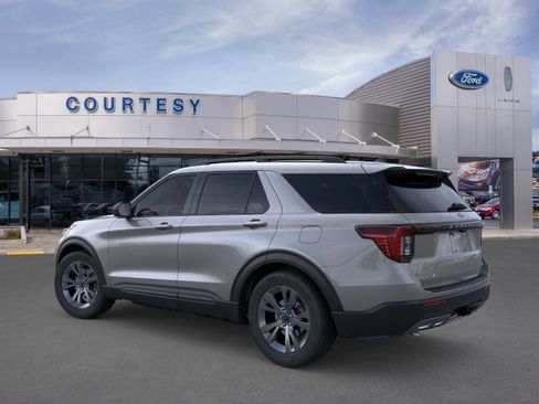 New 2026 Ford Explorer Active w/ Active Comfort Package AWD/4WD image 4
