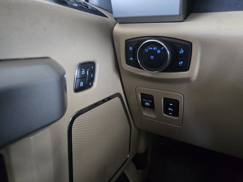 Used 2020 Ford F150 Lariat image 22