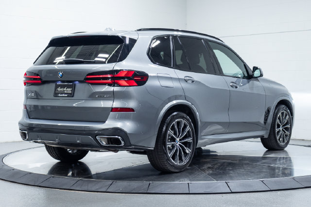 Used 2026 BMW X5 xDrive40i w/ M Sport Package AWD/4WD image 10