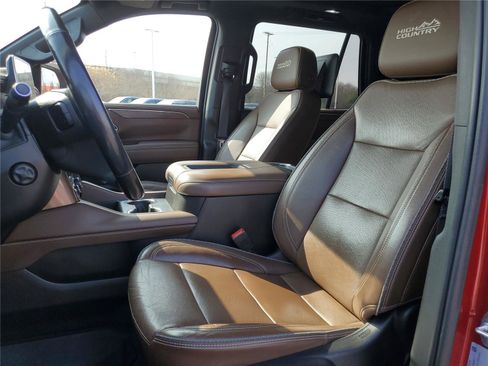 Used 2021 Chevrolet Tahoe High Country w/ Premium Package image 18