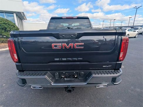 New 2026 GMC Sierra 1500 SLT image 5