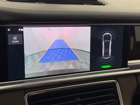 Used 2018 Porsche Panamera 4S image 25