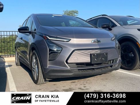 Used 2023 Chevrolet Bolt LT FWD image 1