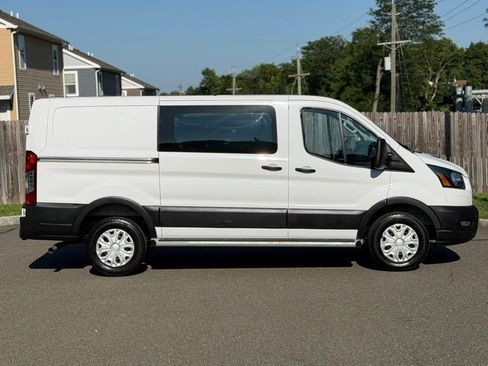 Used 2025 Ford Transit 250 Low Roof w/ Exterior Upgrade Package RWD image 4