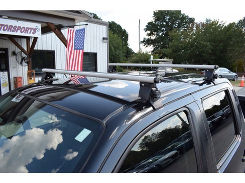 Used 2022 Nissan Frontier S w/ Technology Package image 11