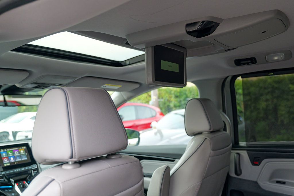 Used 2024 Honda Odyssey Elite image 29