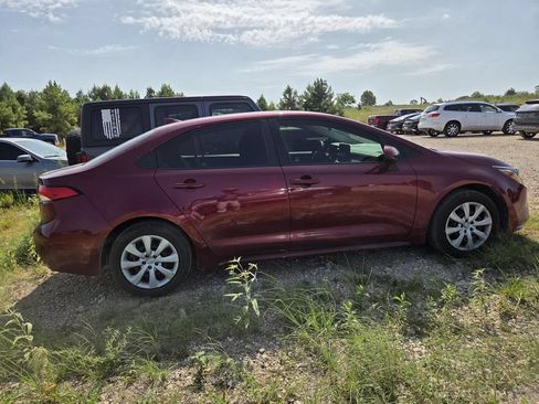 Used 2022 Toyota Corolla LE FWD image 6
