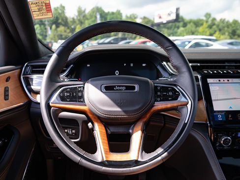 Used 2024 Jeep Grand Cherokee L Summit AWD/4WD image 30