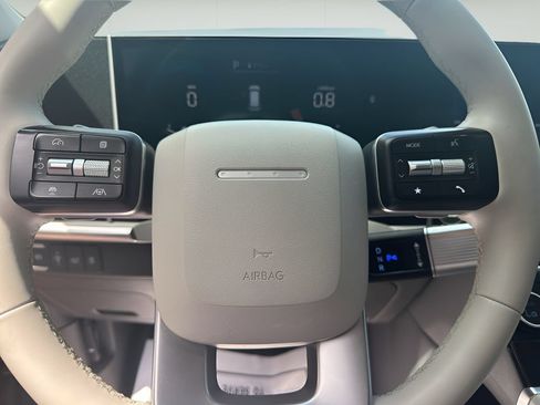 Used 2025 Hyundai Santa Fe SEL FWD image 36