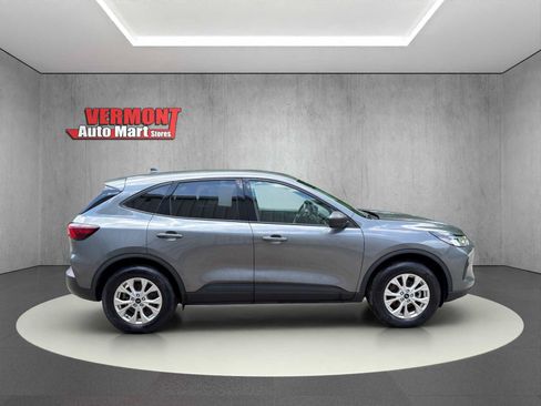 Used 2025 Ford Escape Active AWD/4WD image 9