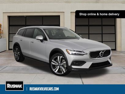 Certified 2025 Volvo V60 B5 Cross Country Plus