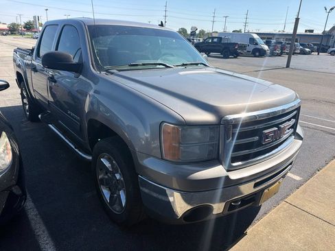 Used 2012 GMC Sierra 1500 SLE w/ Power Tech Package AWD/4WD image 4